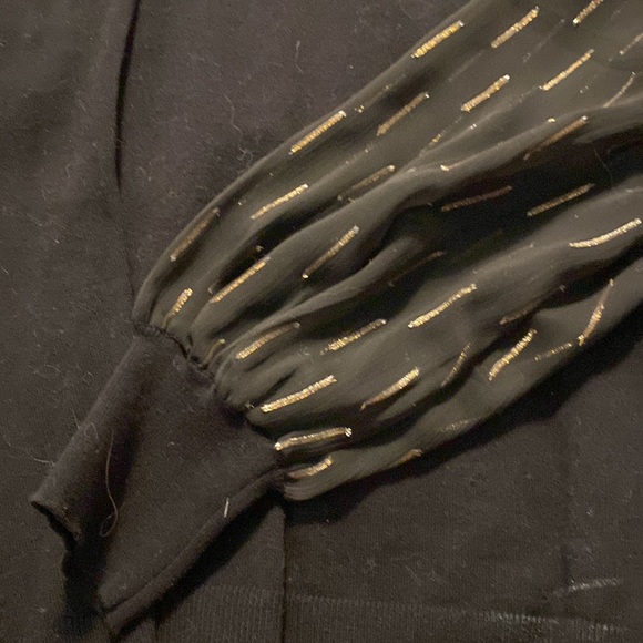 Black sweater with see through sleeves - Picture 2 of 3